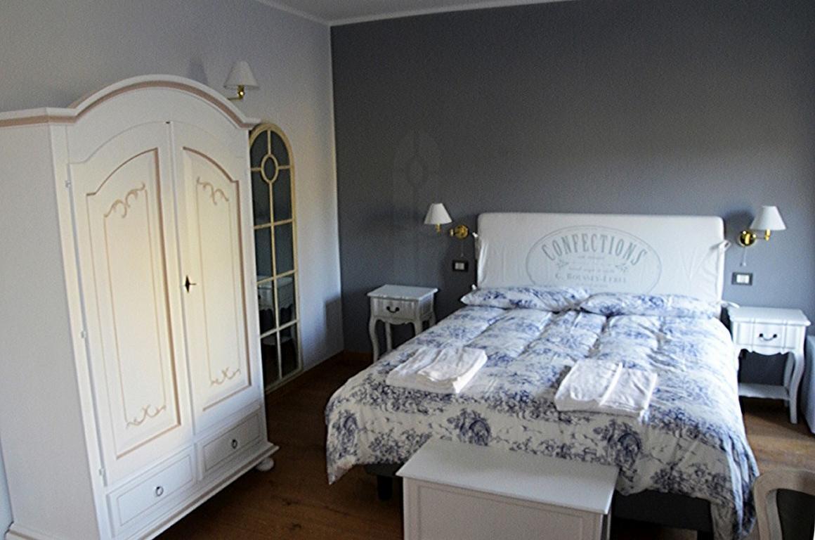 Relais Ristorante Sanfront Hotel Ponzone Buitenkant foto